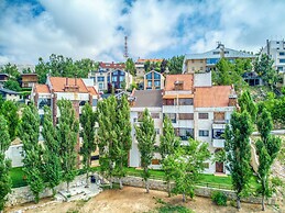 Gin - Duplex 3-BR Chalet in Mzaar
