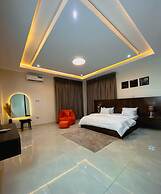 Nook and Cranny Apartment