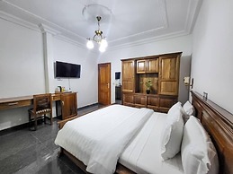 Justina Guest House Hotel