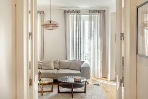 Grand Central Apartment by Homing