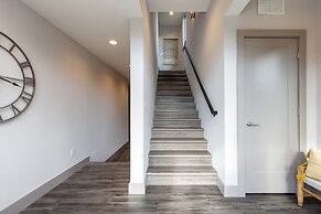 184 Caravelle Drive