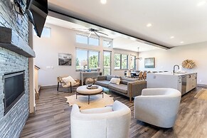 184 Caravelle Drive