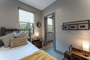 184 Caravelle Drive