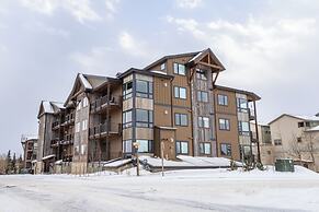 Sail Lofts #303