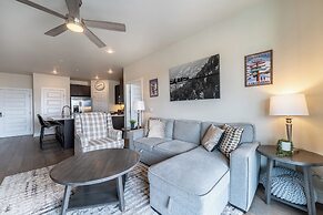 Sail Lofts #303