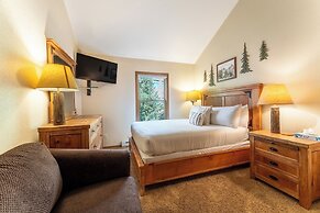 Snowdance Manor #405 : 2