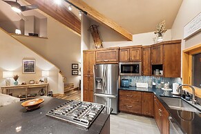 341 Black Hawk Circle