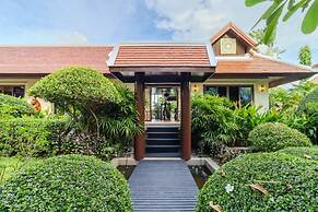 Famous Baan Bua Luxury Estate V238