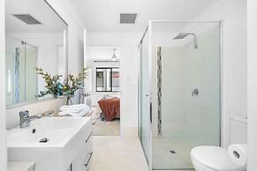 Stylish 2BR With Wi-fi 100 Mbps TV big 75 Inch