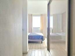 Ocean Garden 2BR Apartment Heated Pool Parking