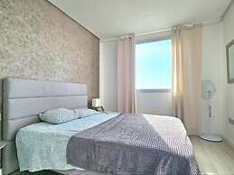 Ocean Garden 2BR Apartment Heated Pool Parking