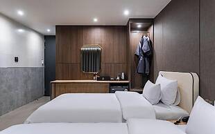 Suwon Hound Hotel