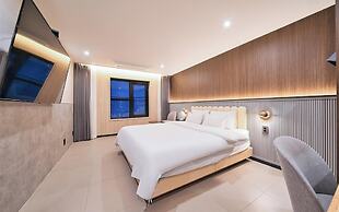 Suwon Hound Hotel