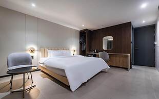 Suwon Hound Hotel