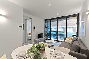 A Chic & Comfy 2BR Apt Near Federation Square