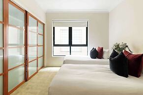 Stylish & Cozy 4BR Retreat With Free Parking