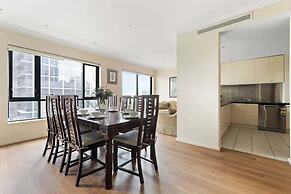 Stylish & Cozy 4BR Retreat With Free Parking