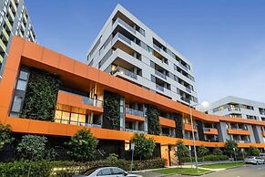 A 3BR Apt Next to Melbourne Zoo, Free Parking