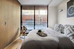 Modern & Cozy 2BR Apartment Close to Melbourne Uni