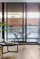 Modern & Cozy 2BR Apartment Close to Melbourne Uni