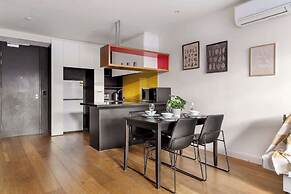 Modern & Cozy 2BR Apartment Close to Melbourne Uni