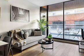 Modern & Cozy 2BR Apartment Close to Melbourne Uni