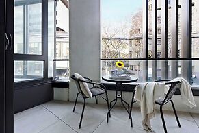 A Cozy 2BR Apt Right on Buzzing Chapel Street