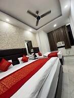 Hotel Unique International