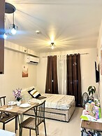 Studio Retreat with Balcony and Pool