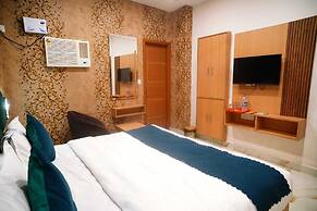 HOTEL DIVINE STAY