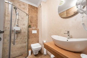 Thaya Rooms