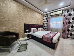 Hotel Orchid Plaza