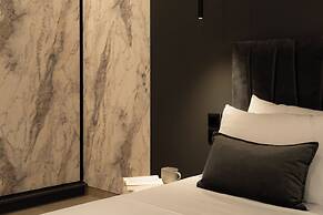 FOS Premium Apartments by halu
