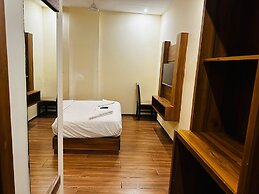 HOTEL COZY INN