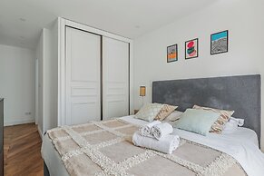 Chic 1BR Near Louvre & Musee d Orsay