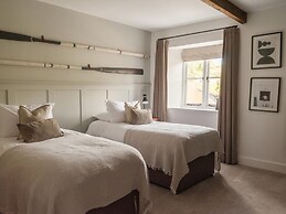 Lower Well Farm House