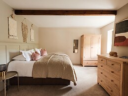 Lower Well Farm House