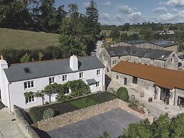 Lower Well Farm House