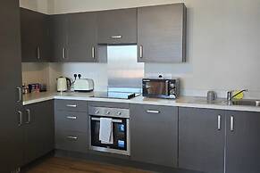 Apartment - Sleeps 4, Pets Allowed & Parking
