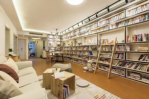 Book and Bed-People's Square