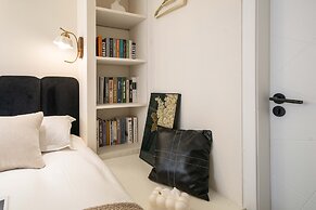 Book and Bed-People's Square