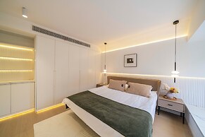 Book and Bed-People's Square