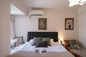 Book and Bed-People's Square