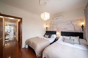 Book and Bed-People's Square
