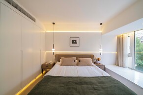 Book and Bed-People's Square