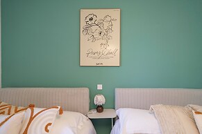 Book and Bed-People's Square