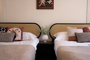 Book and Bed-People's Square