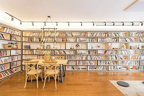 Book and Bed-People's Square