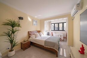 Book and Bed-People's Square