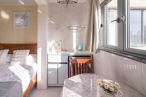 Book and Bed-People's Square